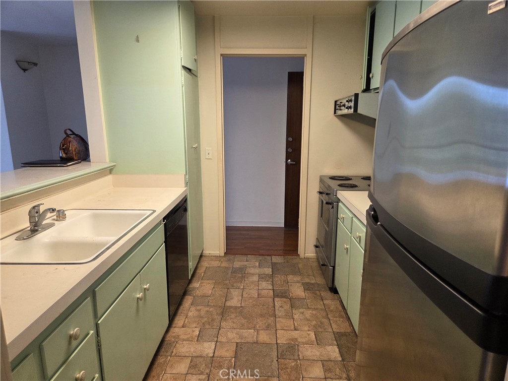 601 E Del Mar Boulevard 402 Property Photo 6