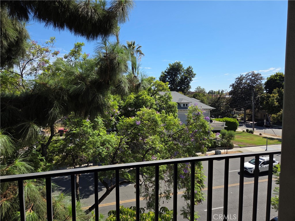 601 E Del Mar Boulevard 402 Property Photo 9