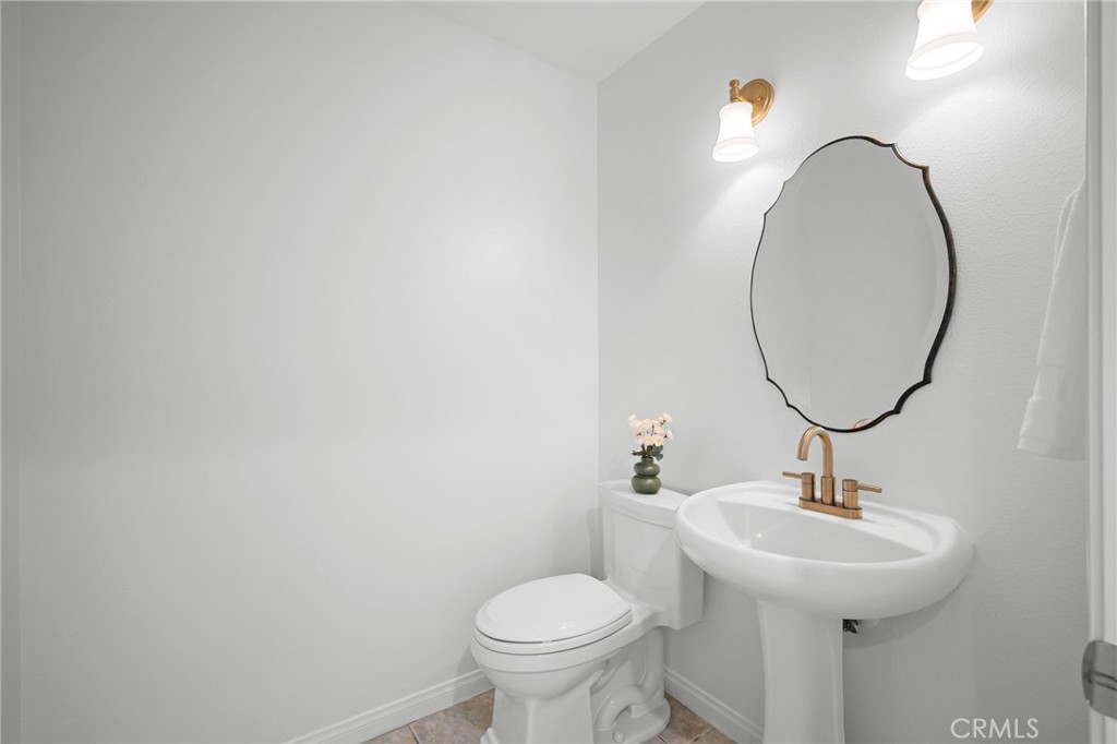7101 Oso Avenue 14 Property Photo 30