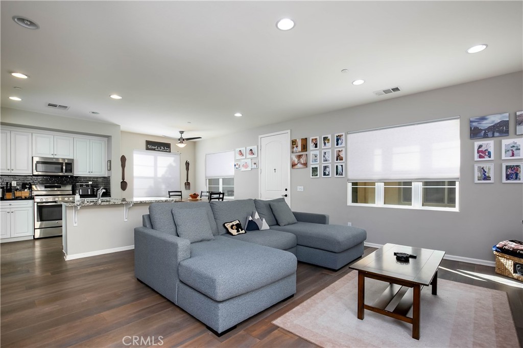 21716 Propello Property Photo 3