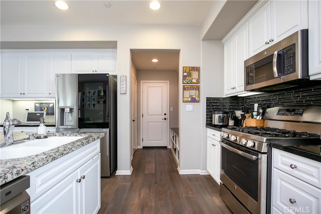 21716 Propello Property Photo 6