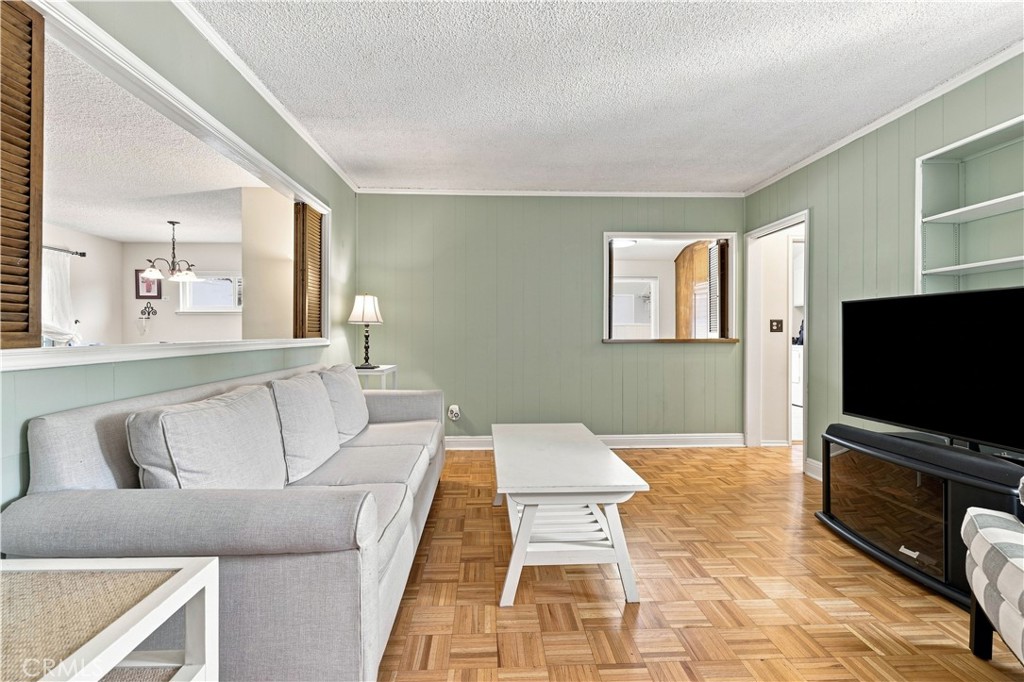 10555 Monogram Avenue Property Photo 2