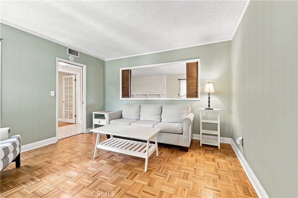10555 Monogram Avenue Property Photo 3
