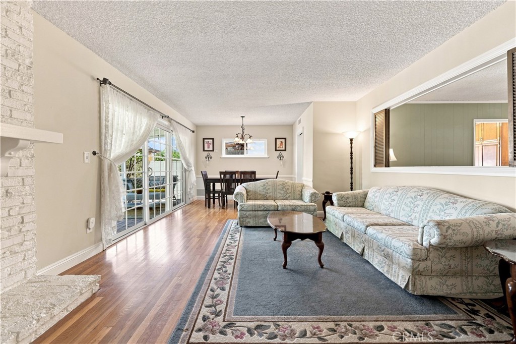 10555 Monogram Avenue Property Photo 12