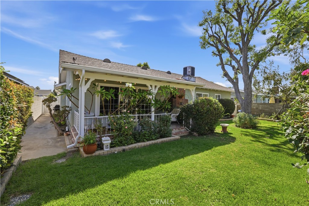 10555 Monogram Avenue Property Photo 23