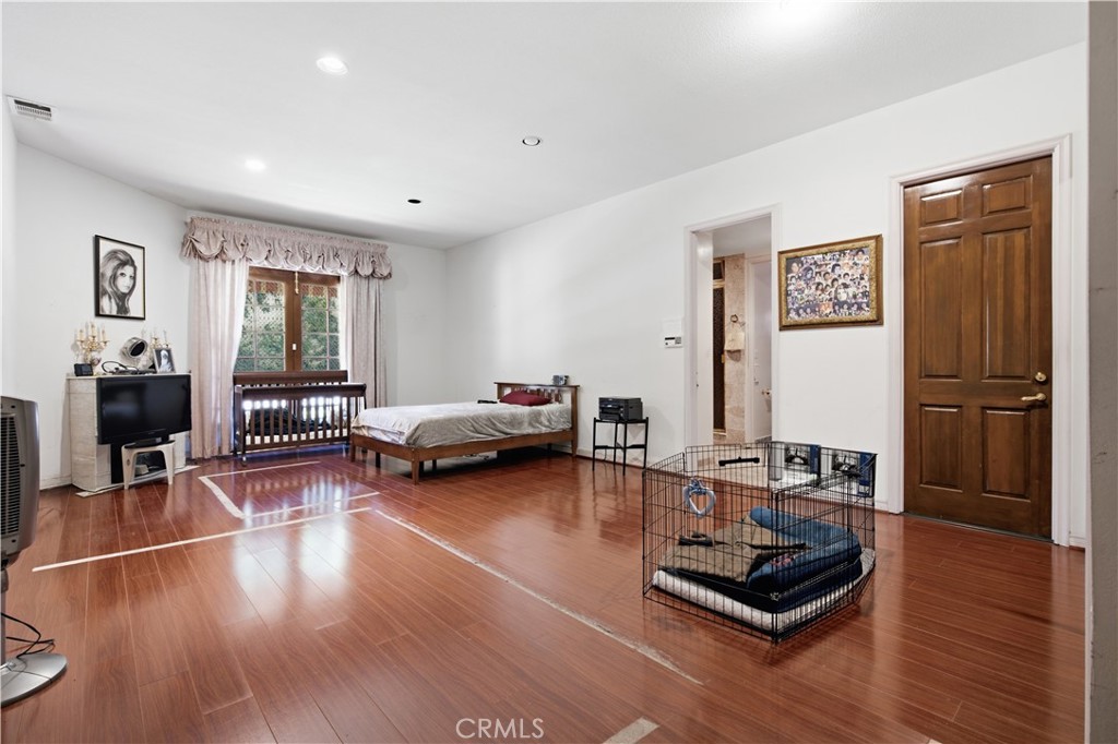 5064 Gaviota Property Photo 10