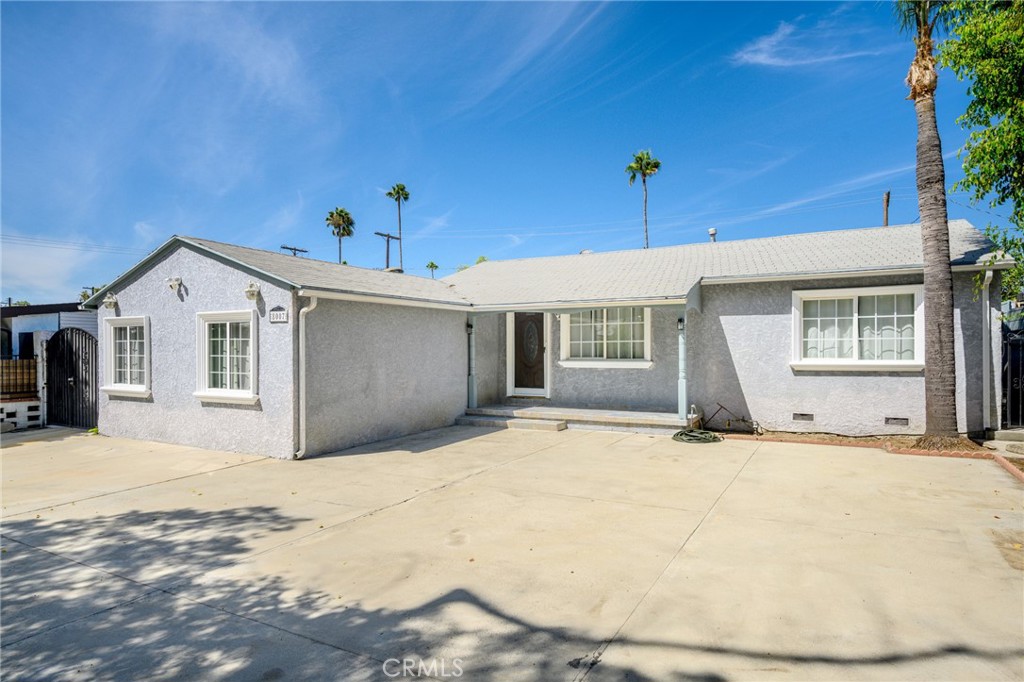 8007 Broadleaf Property Photo 1