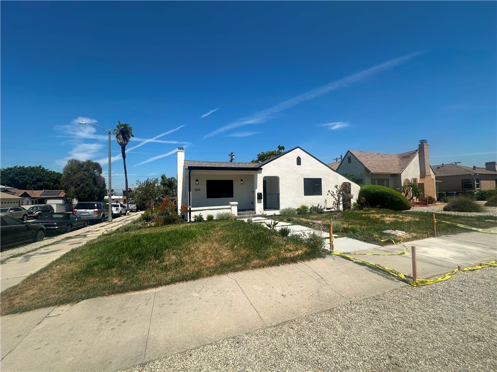 2529 W 73rd Property Photo 1