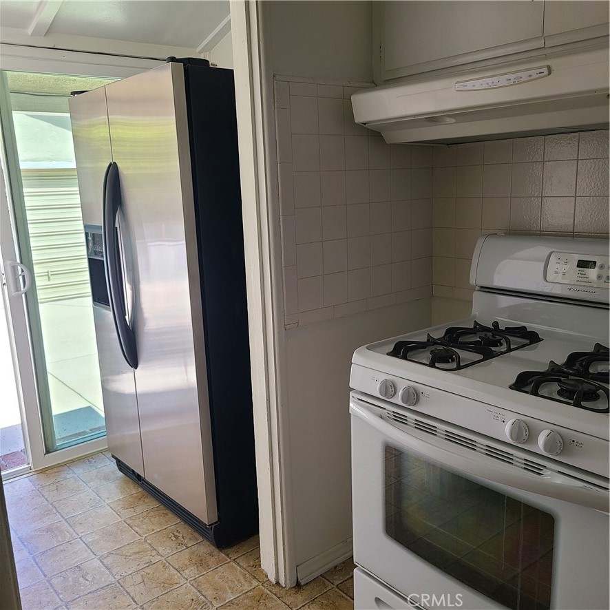 10421 Margate Street Property Photo 6