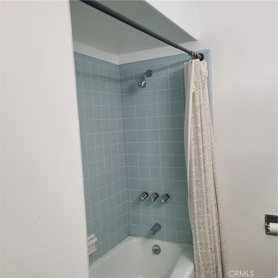 10421 Margate Street Property Photo 8