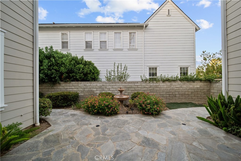 27032 Edgewater Lane Property Photo 28