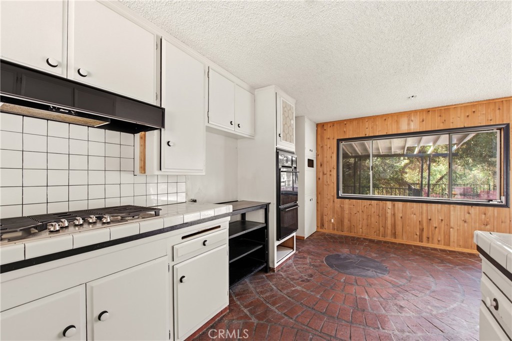 2125 Eastedge Property Photo 8