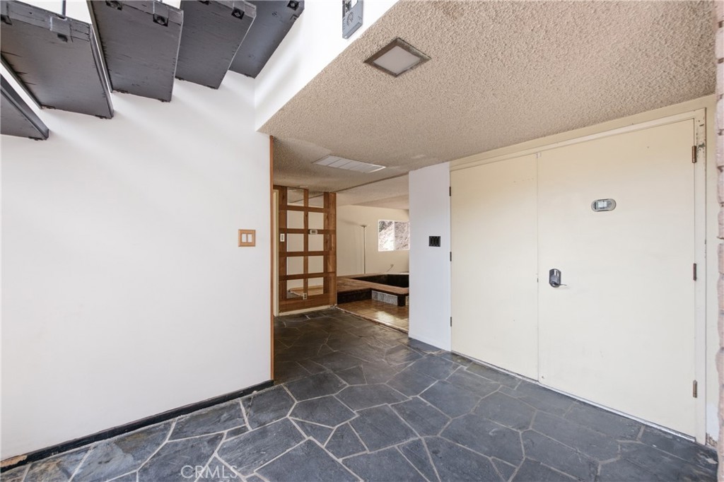 2125 Eastedge Property Photo 12
