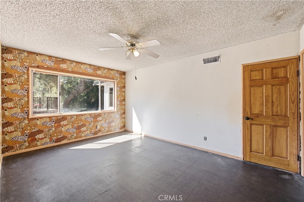 2125 Eastedge Property Photo 15