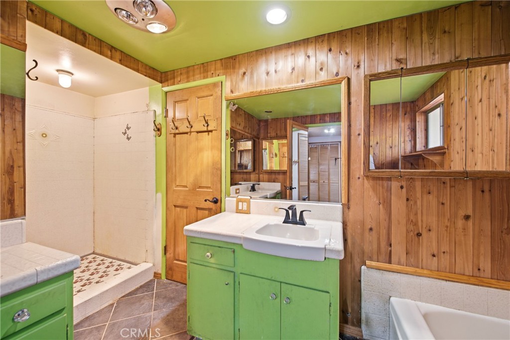 2125 Eastedge Property Photo 22
