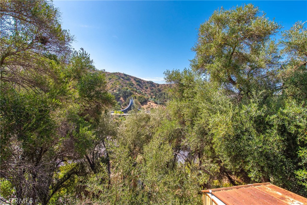 2125 Eastedge Property Photo 36