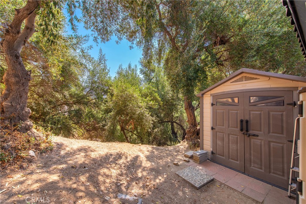2125 Eastedge Property Photo 38