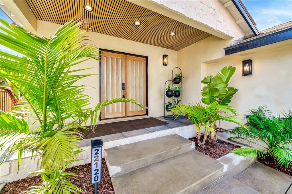 22120 Costanso Street Property Photo 2