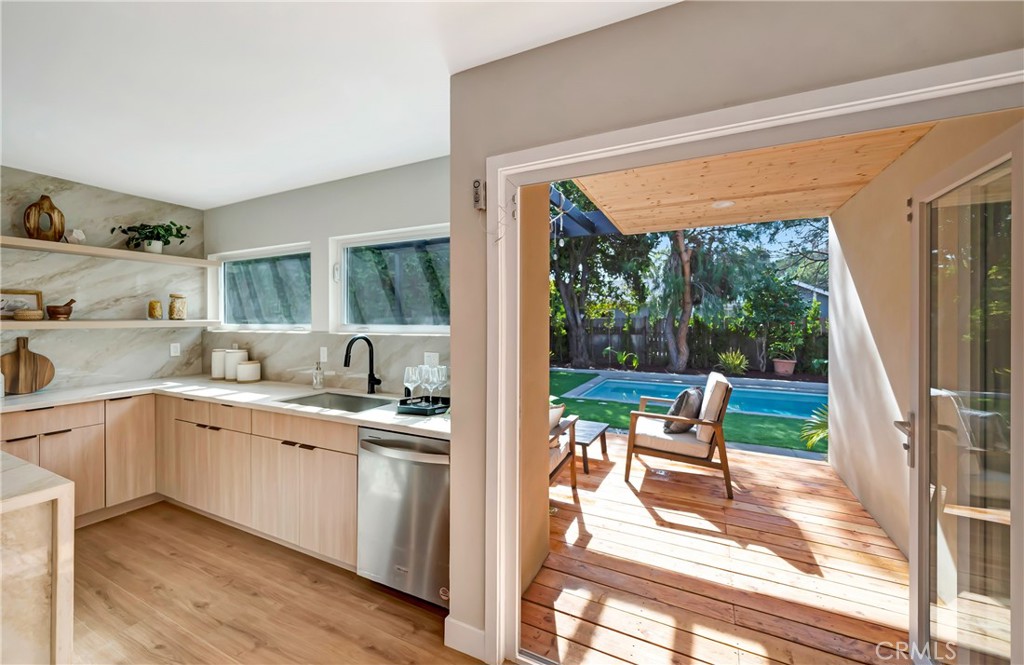 22120 Costanso Street Property Photo 11