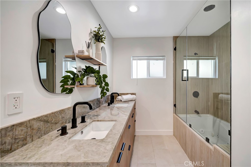 22120 Costanso Street Property Photo 17
