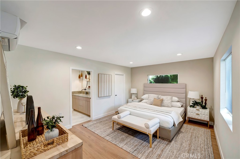 22120 Costanso Street Property Photo 20