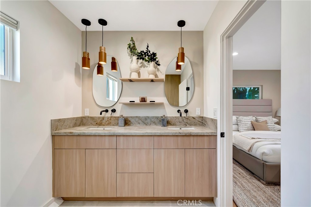 22120 Costanso Street Property Photo 21