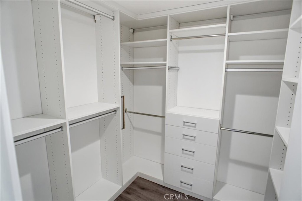 829 N Martel Property Photo 10