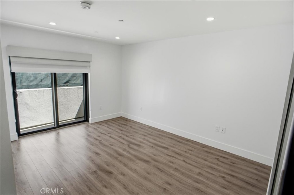 829 N Martel Property Photo 13