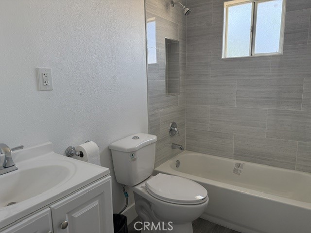 2211 W 3rd Property Photo 10