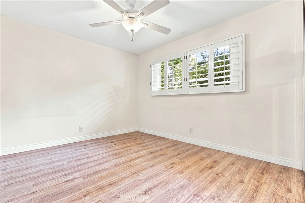 22510 Hartland Property Photo 9
