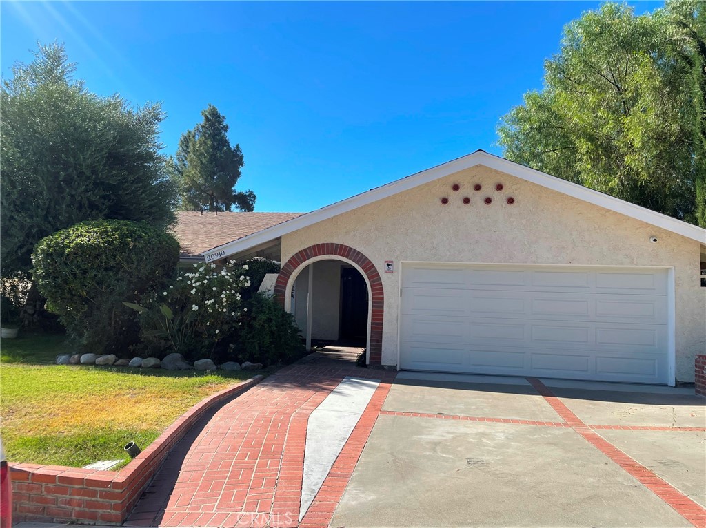 20910 Calwood Street Property Photo 1