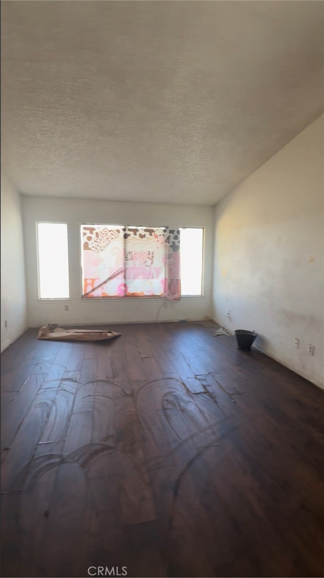 40332 162nd E Property Photo 5