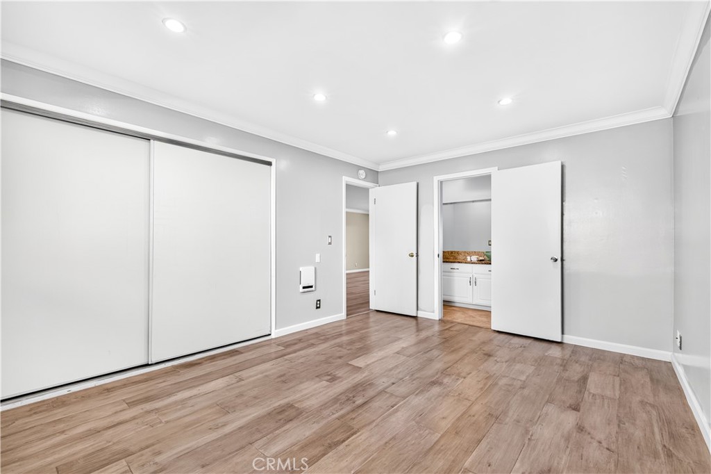 6151 Canterbury Drive 104 Property Photo 12