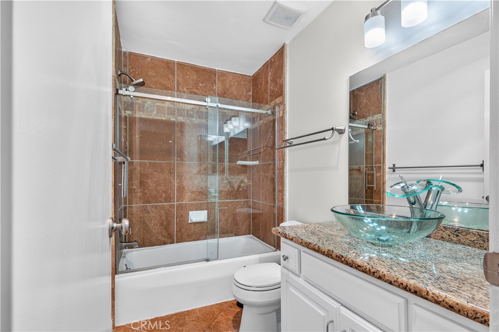 6151 Canterbury Drive 104 Property Photo 18