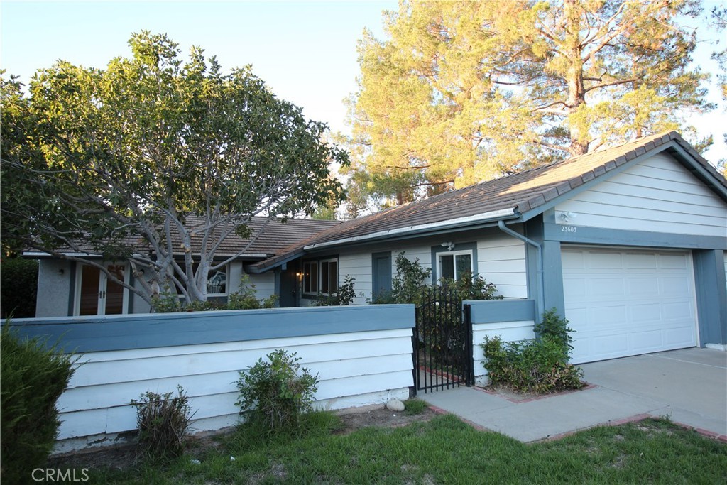 23603 Bajada Drive Property Photo 4