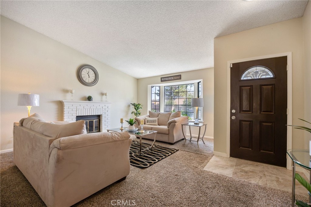 43039 Cromley Court Property Photo 7