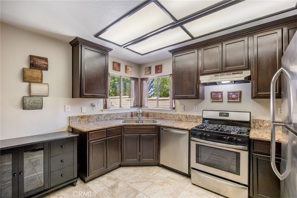 43039 Cromley Court Property Photo 15