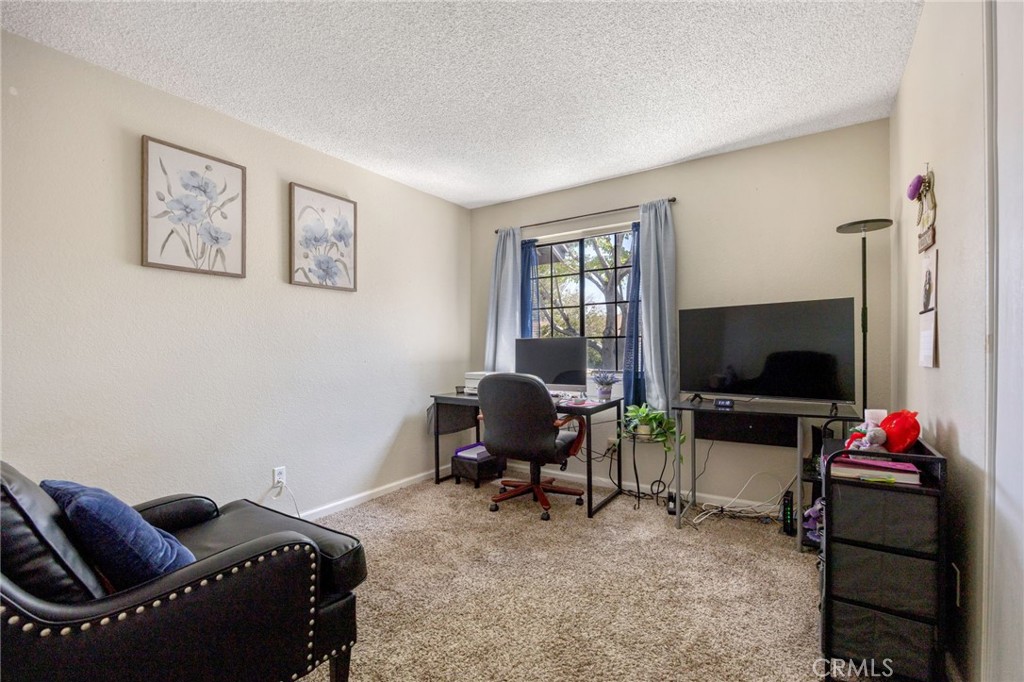 43039 Cromley Court Property Photo 25