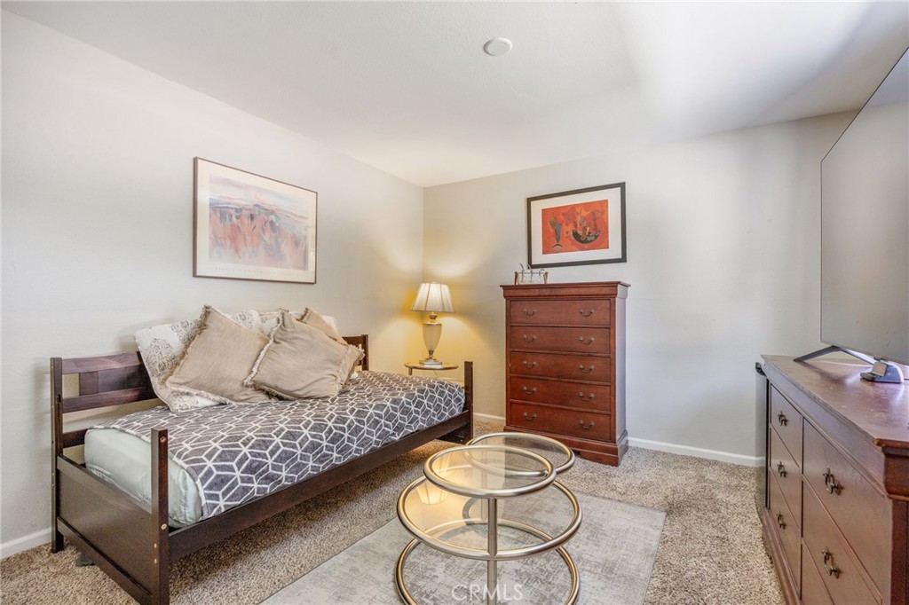 43039 Cromley Court Property Photo 32