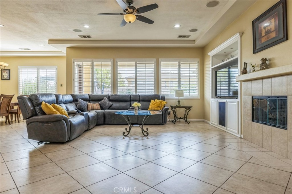 43277 Sentiero Drive Property Photo 7