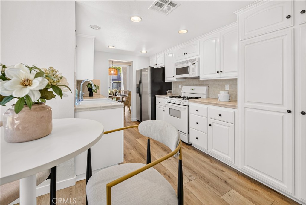 5612 Las Virgenes 37 Property Photo 15