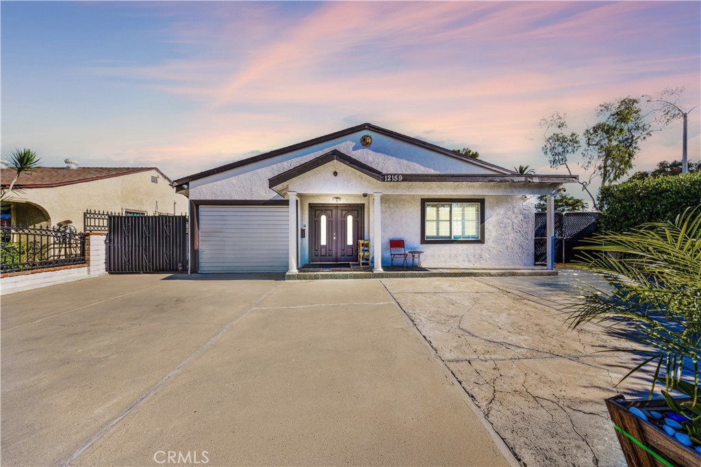 12159 Pantheon Property Photo 2
