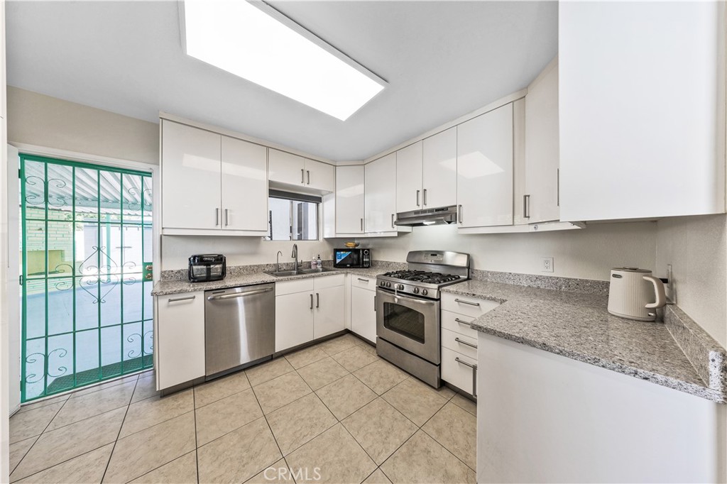 12159 Pantheon Property Photo 18