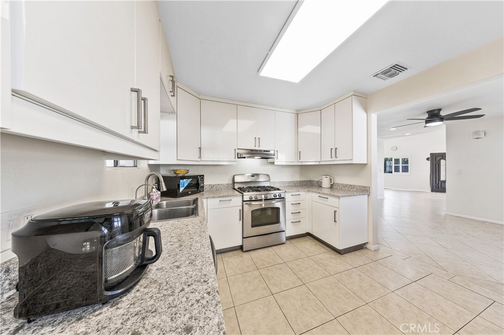 12159 Pantheon Property Photo 22