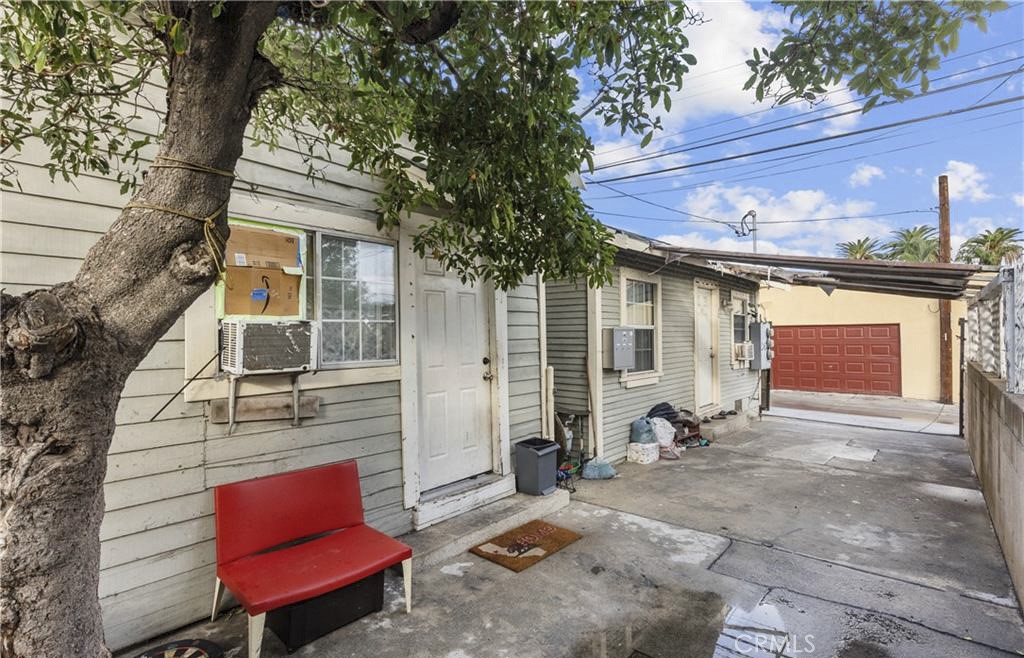 833 Pepper Property Photo 1
