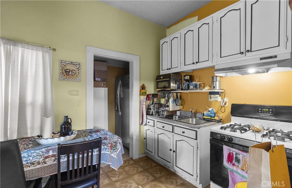 833 Pepper Property Photo 17