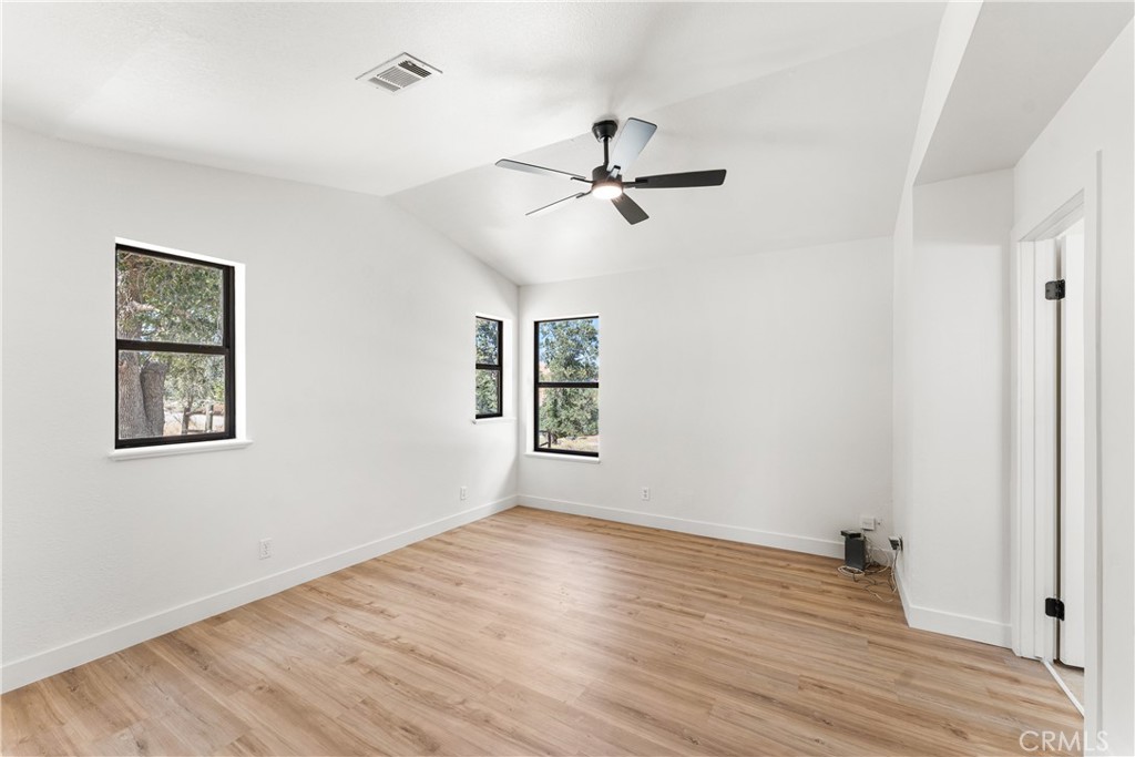 22381 William Tell Trail Property Photo 33