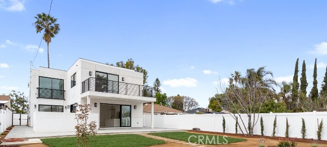 6830 N Lubao Avenue Property Photo 1