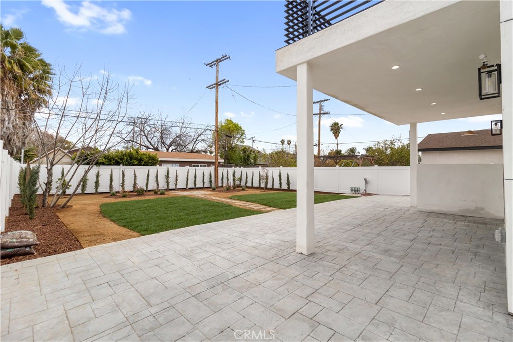 6830 N Lubao Avenue Property Photo 42