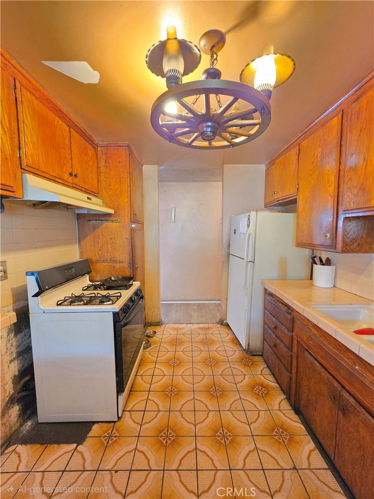 12933 Goleta Property Photo 3